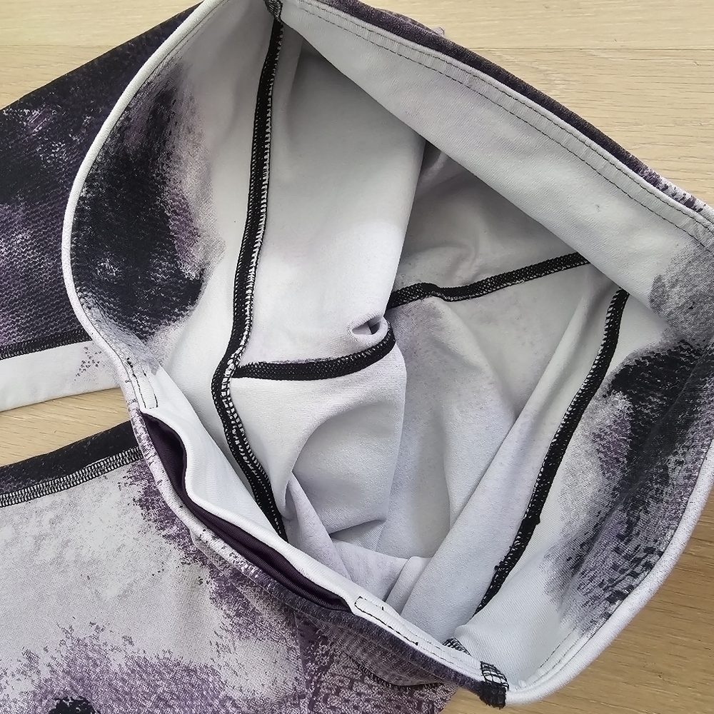 ALO YOGA Tie-Dye Airbrush Capri Purple Leggings- Size Small - Picture 8 of 14